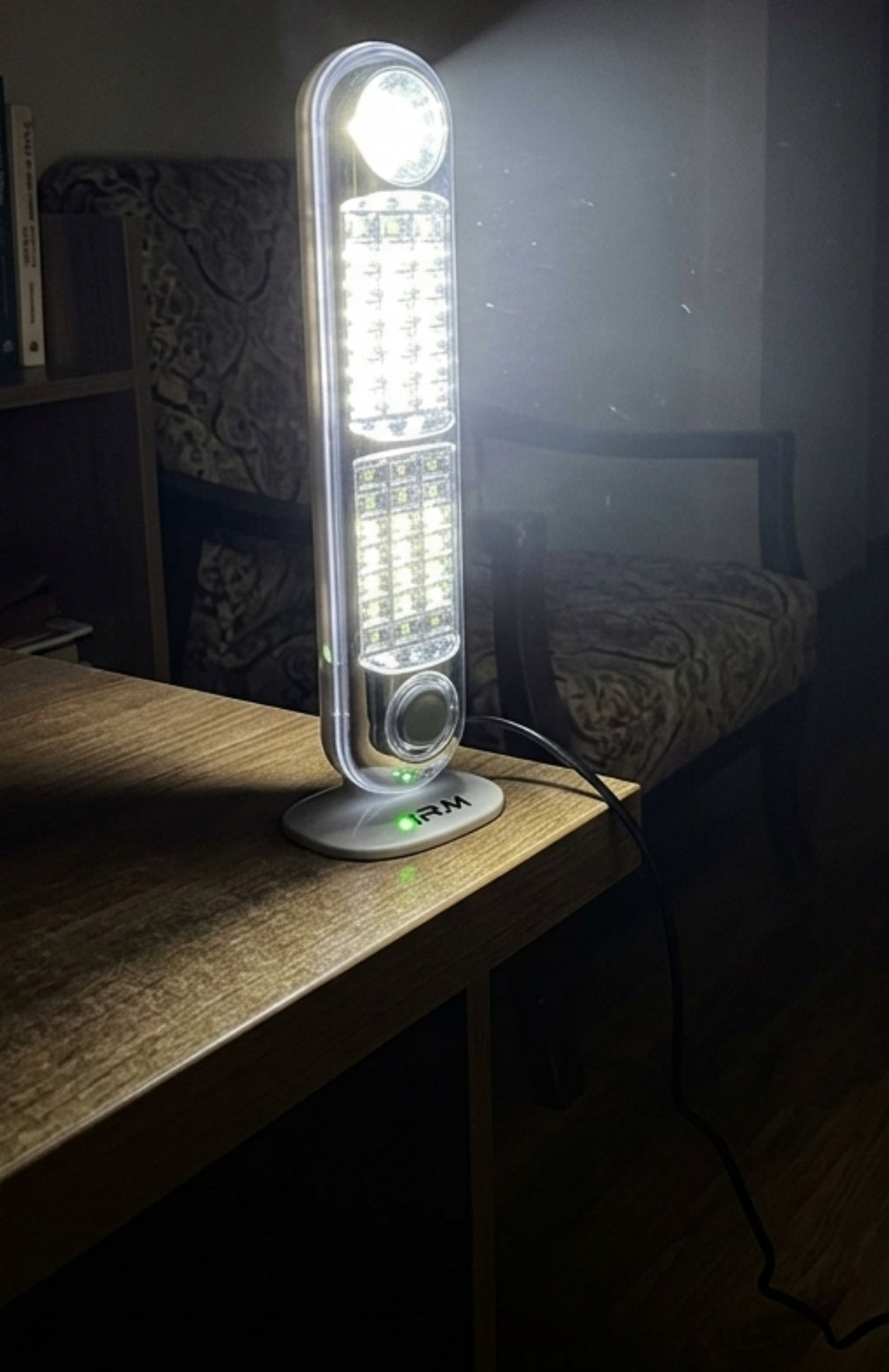 Lámpara Emergencia Solar Y Recargable Irm Led + Cable 50 Cm